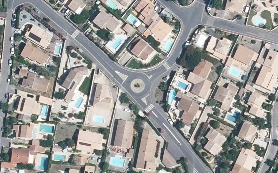 Vue aérienne du Rond-point anonyme n°91962059