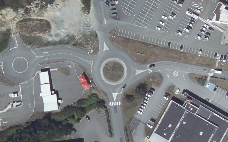 Vue aérienne du Rond-point anonyme n°919829380