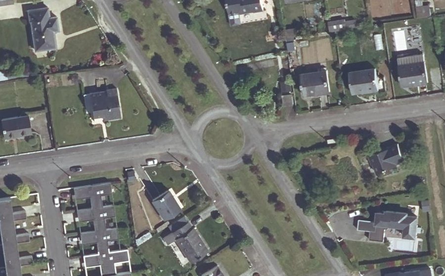 Vue aérienne du Rond-point anonyme n°91989199