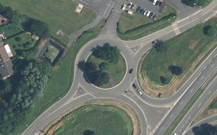 Vue aérienne du Rond-point anonyme n°91997045