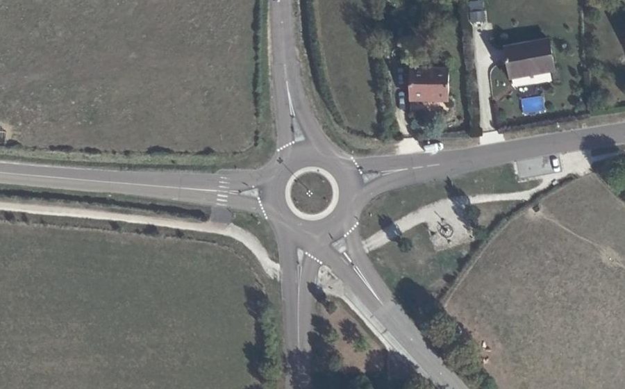 Vue aérienne du Rond-point anonyme n°9206651