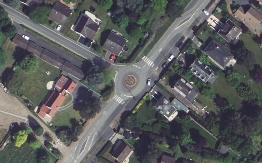 Vue aérienne du Rond-point anonyme n°921082224