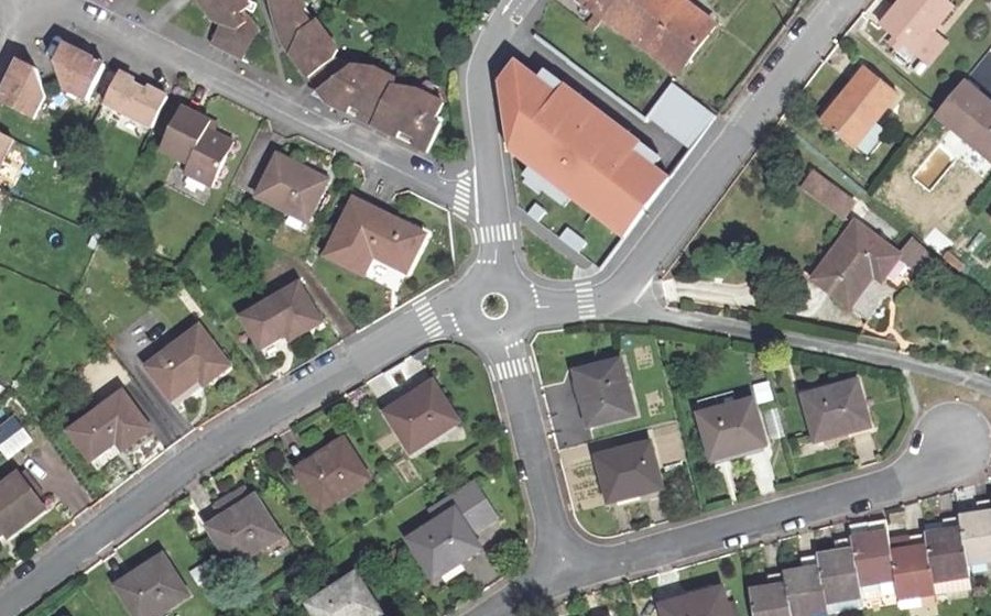 Vue aérienne du Rond-point anonyme n°921415563