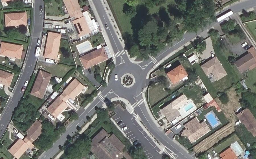 Vue aérienne du Rond-point anonyme n°921481279