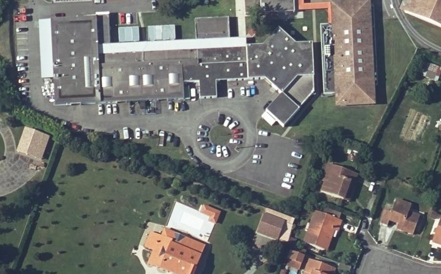 Vue aérienne du Rond-point anonyme n°921490254