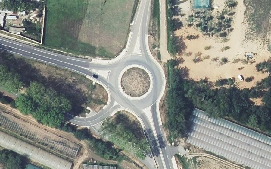 Vue aérienne du Rond-point anonyme n°921657437