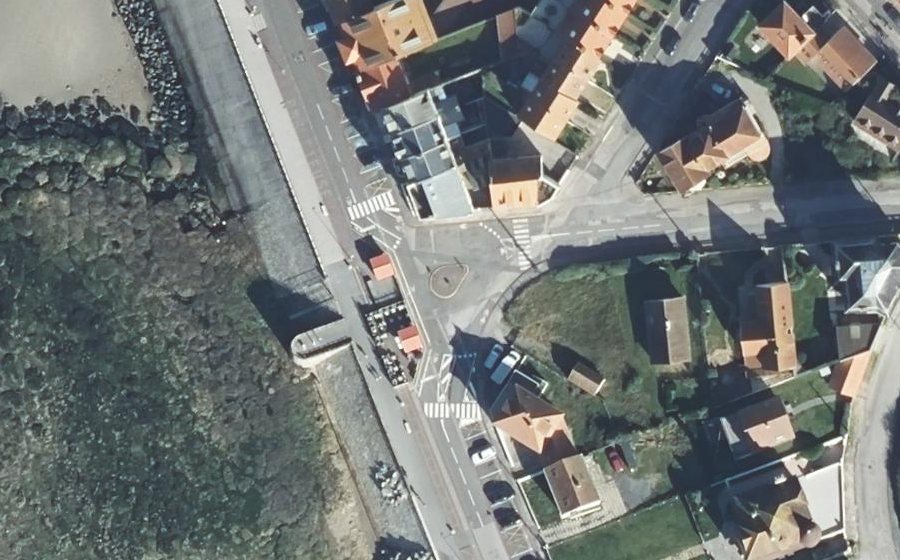 Vue aérienne du Rond-point anonyme n°921764437