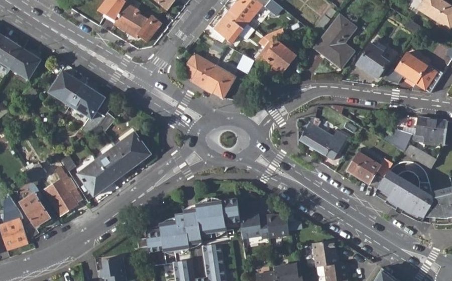 Vue aérienne du Rond-point anonyme n°922143221