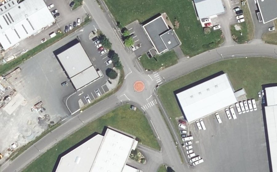 Vue aérienne du Rond-point anonyme n°922720373