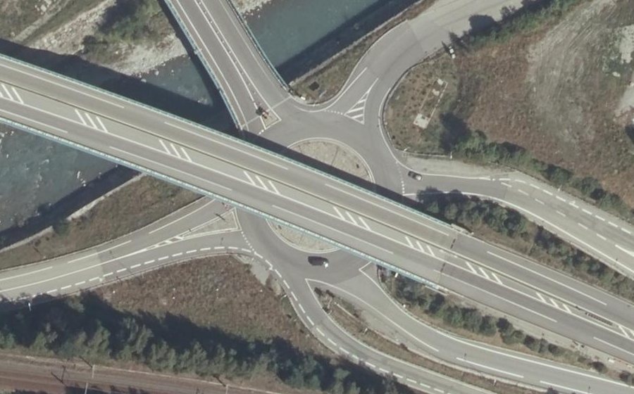 Vue aérienne du Rond-point anonyme n°923911117