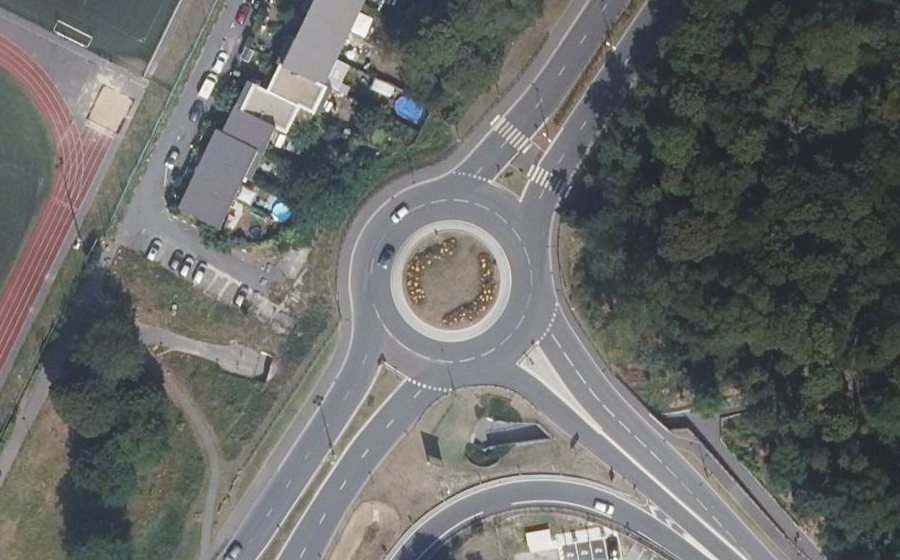 Vue aérienne du Rond-point anonyme n°924067935