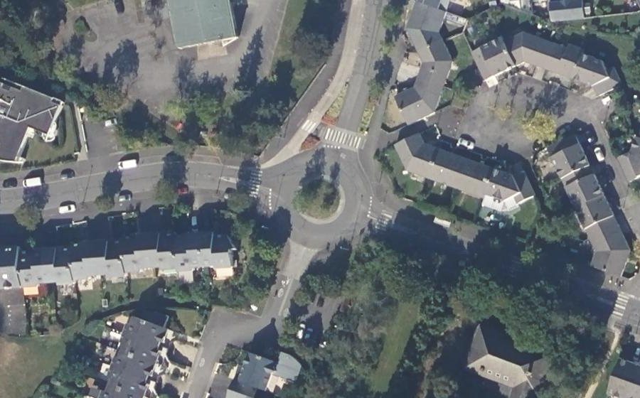 Vue aérienne du Rond-point anonyme n°926312003