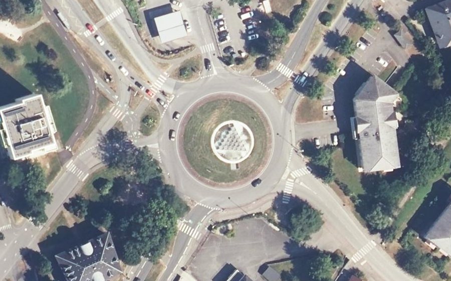 Vue aérienne du Rond-Point des Pyramides