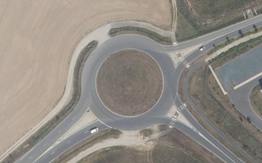Vue aérienne du Rond-point anonyme n°927207990