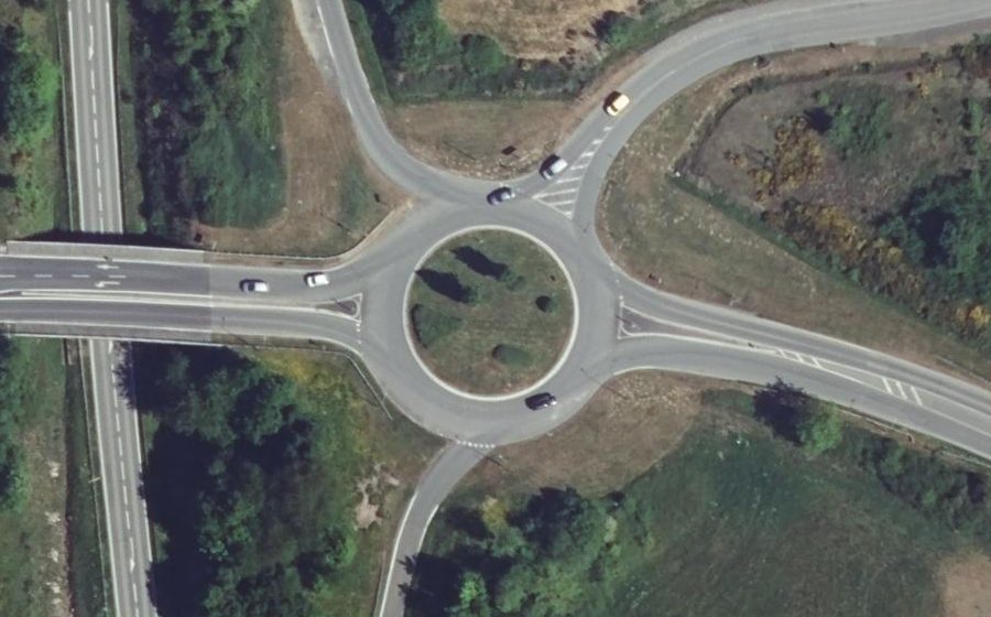 Vue aérienne du Rond-point anonyme n°92841092