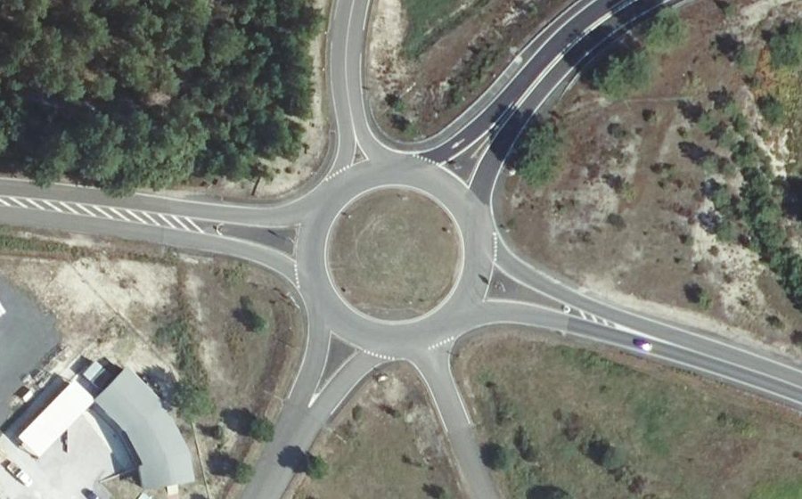 Vue aérienne du Rond-point anonyme n°930421526