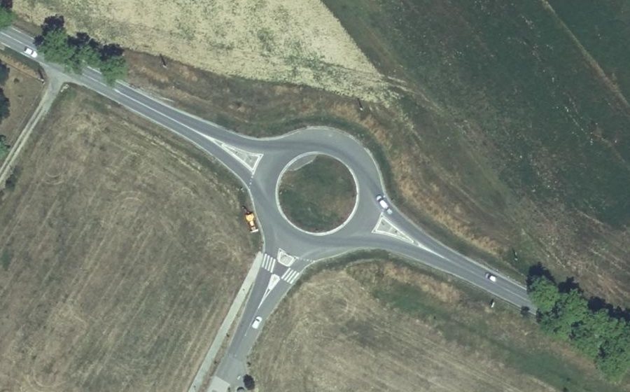 Vue aérienne du Rond-point anonyme n°930424325