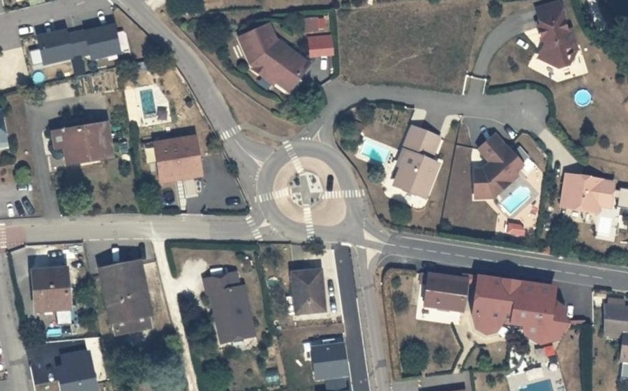 Vue aérienne du Rond-point anonyme n°932214112