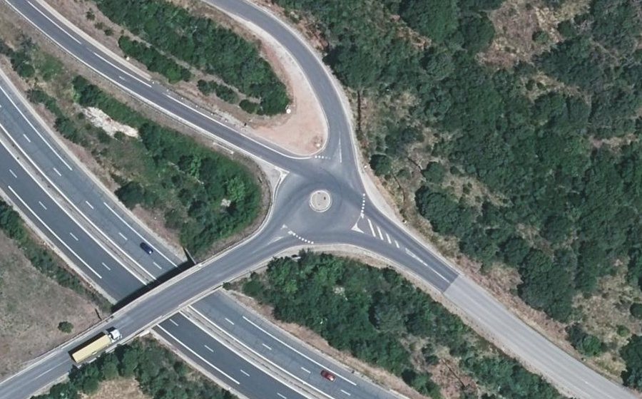 Vue aérienne du Rond-point anonyme n°93235870