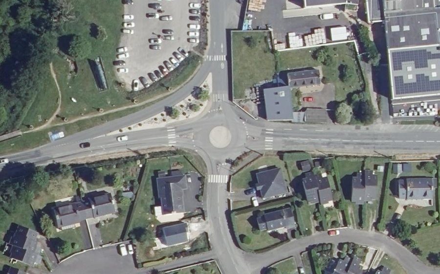 Vue aérienne du Rond-point anonyme n°93323987