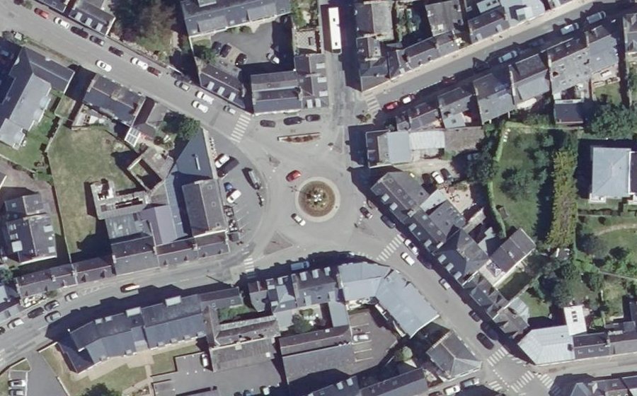 Vue aérienne du Place de Pont-Guern