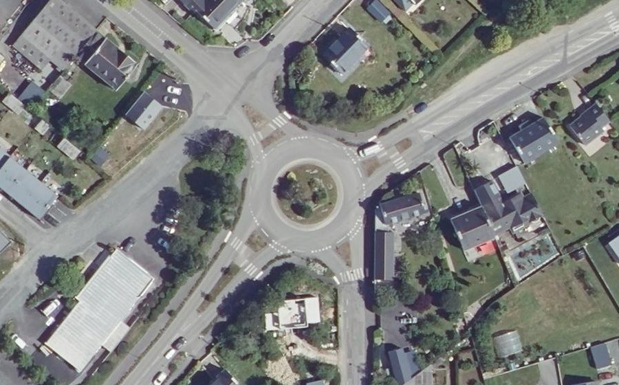 Vue aérienne du Rond-point anonyme n°93324035