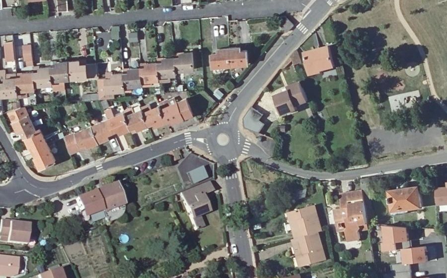Vue aérienne du Rond-point anonyme n°934089334
