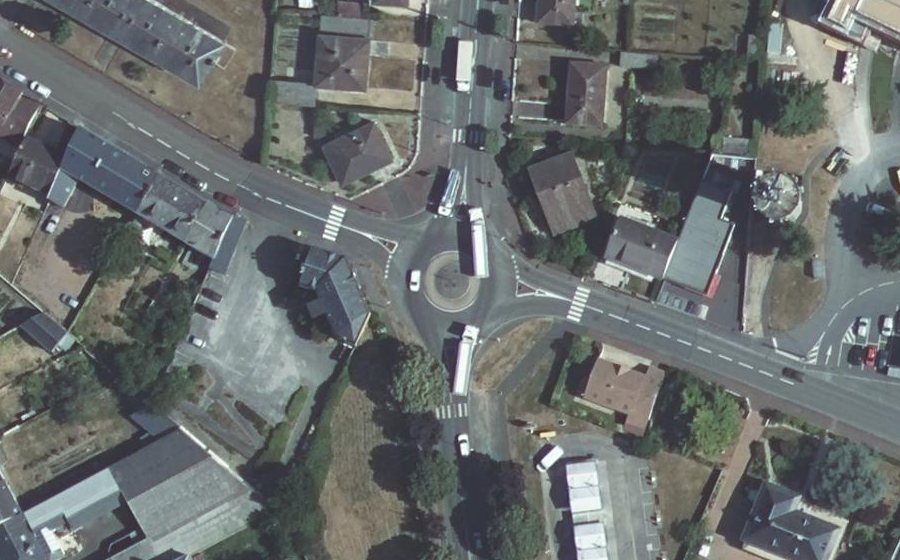 Vue aérienne du Rond-point anonyme n°9346046
