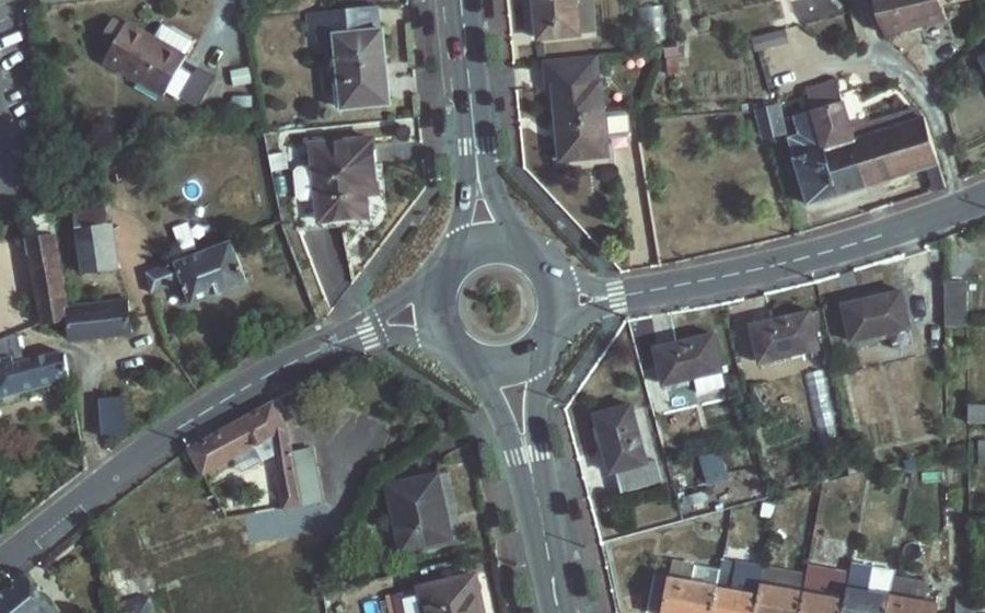 Vue aérienne du Rond-point anonyme n°9346050