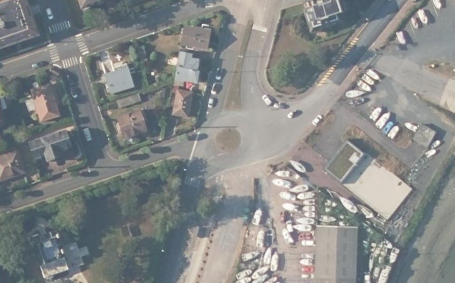 Vue aérienne du Rond-point anonyme n°935151408
