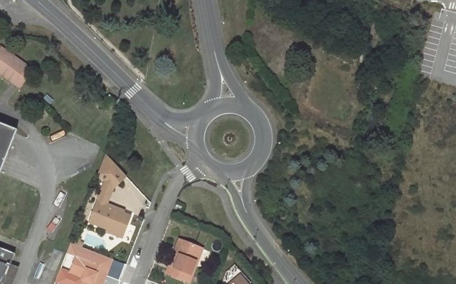 Vue aérienne du Rond-point anonyme n°9377394