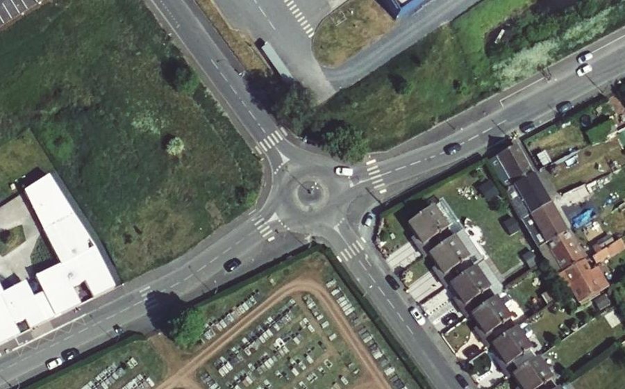 Vue aérienne du Rond-point anonyme n°937813960