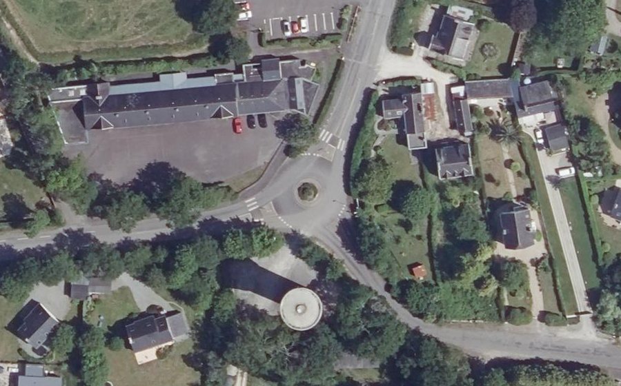 Vue aérienne du Rond-point anonyme n°937966007