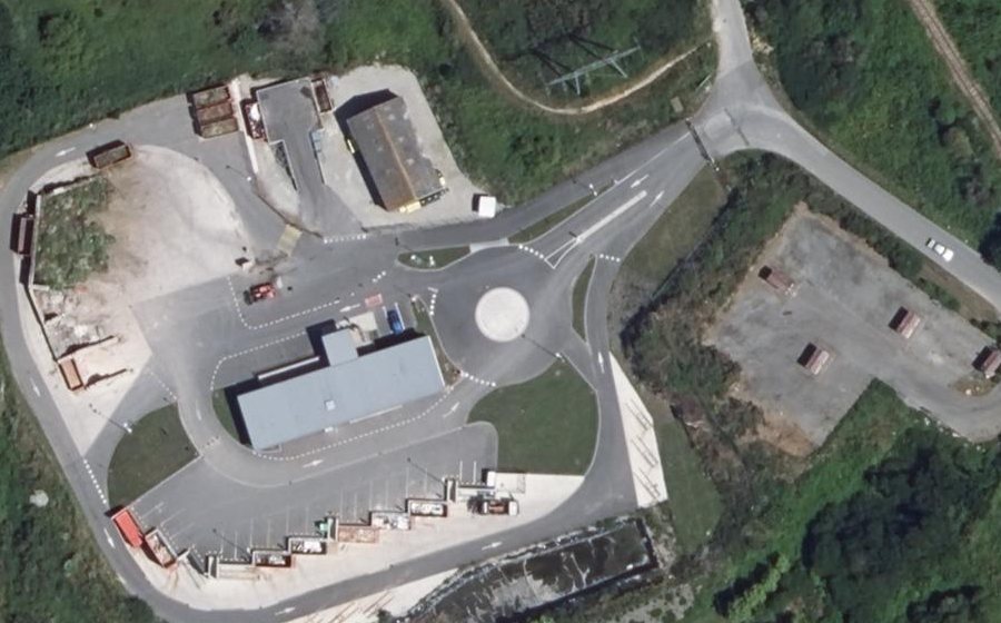Vue aérienne du Rond-point anonyme n°938145278