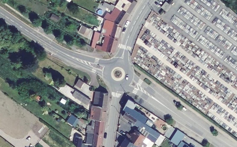 Vue aérienne du Rond-point anonyme n°940182090