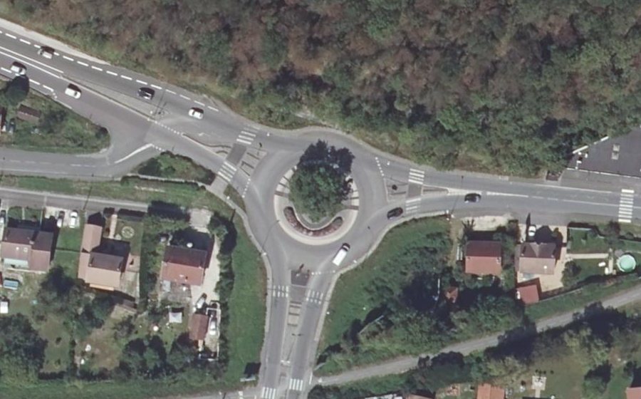 Vue aérienne du Rond-point anonyme n°9402767