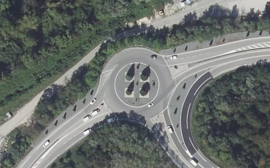 Vue aérienne du Rond-point anonyme n°9402769