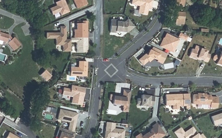 Vue aérienne du Rond-point anonyme n°941008457