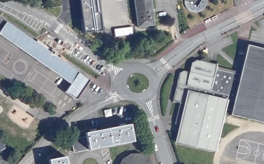 Vue aérienne du Rond-point anonyme n°941081865