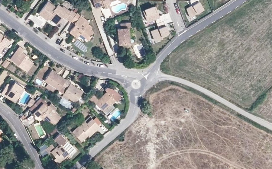 Vue aérienne du Rond-point anonyme n°941423558