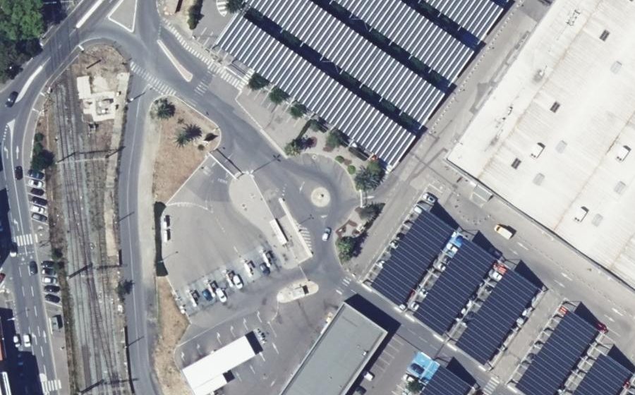 Vue aérienne du Rond-point anonyme n°94169543