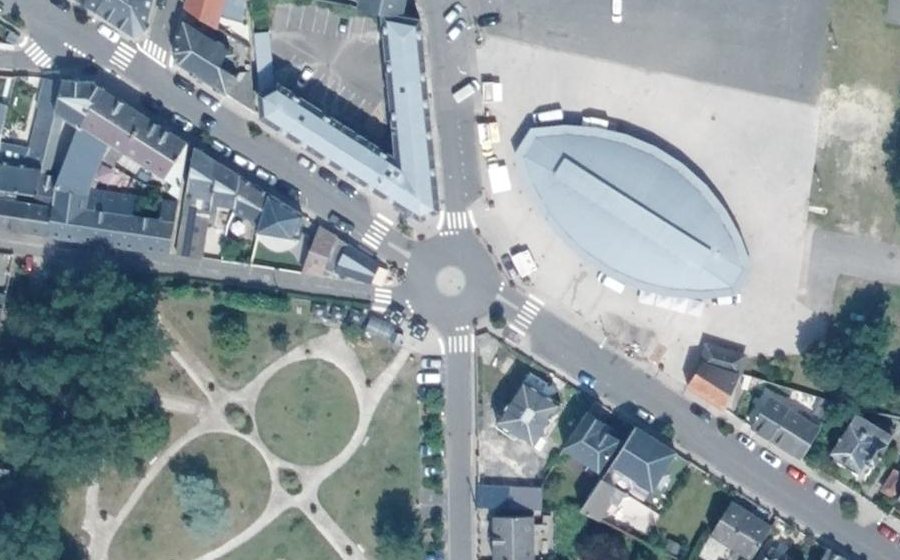 Vue aérienne du Rond-point anonyme n°941711855