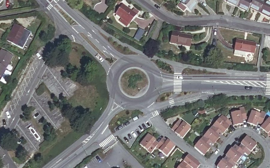 Vue aérienne du Rond-point anonyme n°942303401