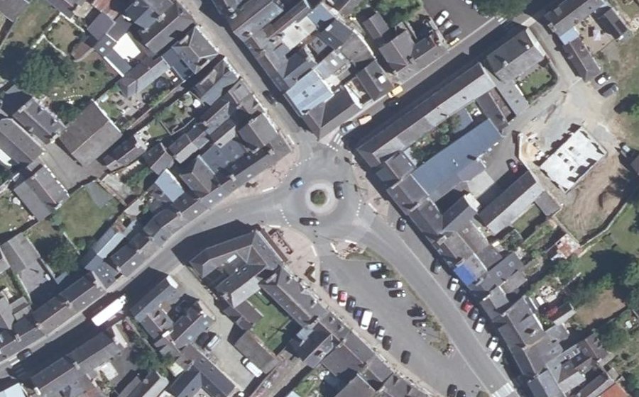 Vue aérienne du Rond-point anonyme n°943004748