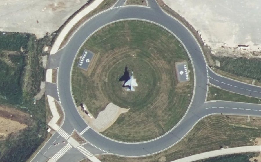 Vue aérienne du Rond-point anonyme n°943150628