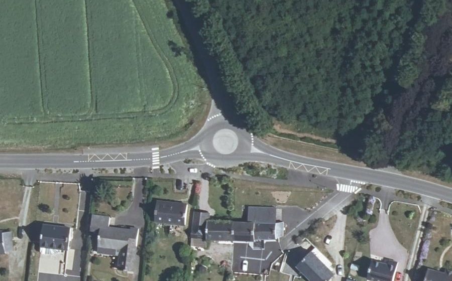 Vue aérienne du Rond-point anonyme n°944538552