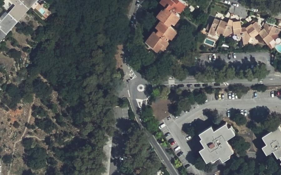 Vue aérienne du Rond-point anonyme n°945986418