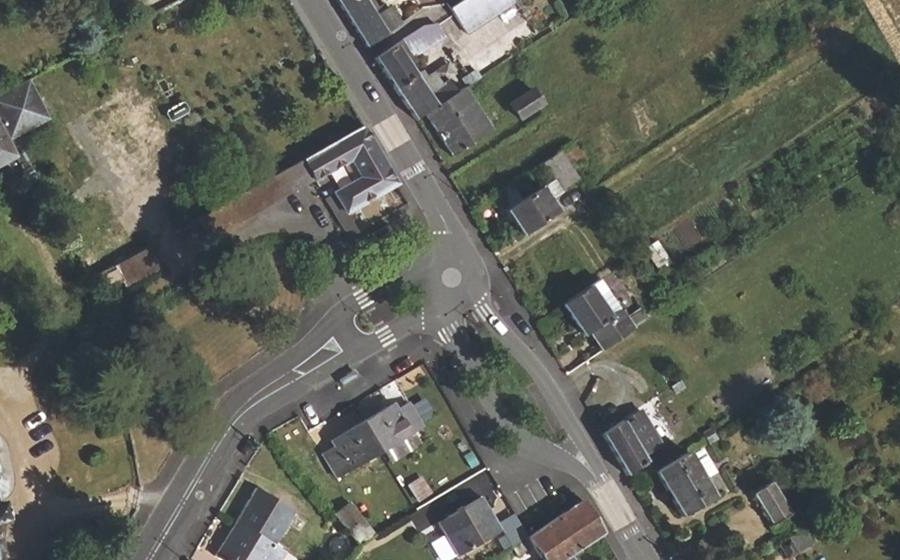 Vue aérienne du Rond-point anonyme n°946844969