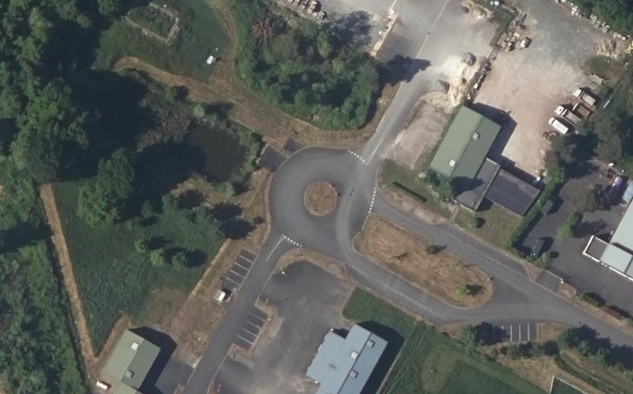 Vue aérienne du Rond-point anonyme n°947019900