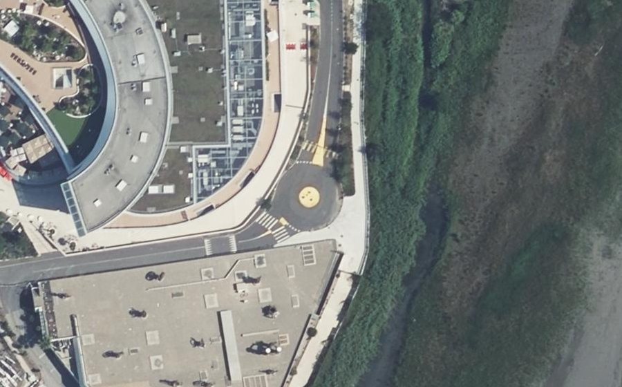 Vue aérienne du Rond-point anonyme n°947029842